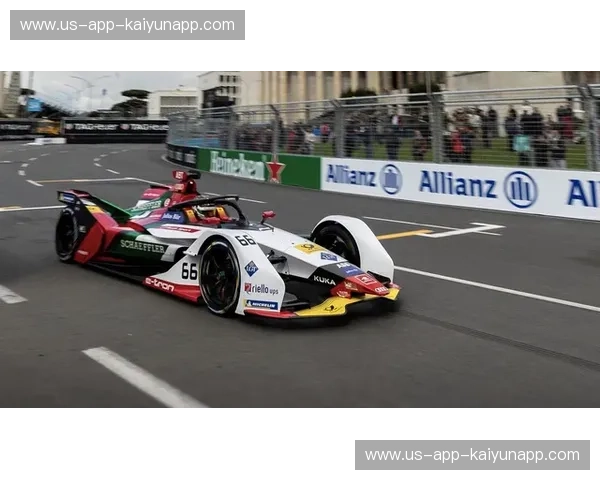 FE电动方程式正赛时间：未来赛车的激战与激情